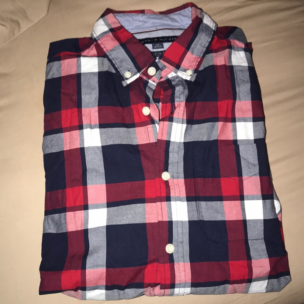 Men Small button long sleeved Tommy Hilfiger shirt